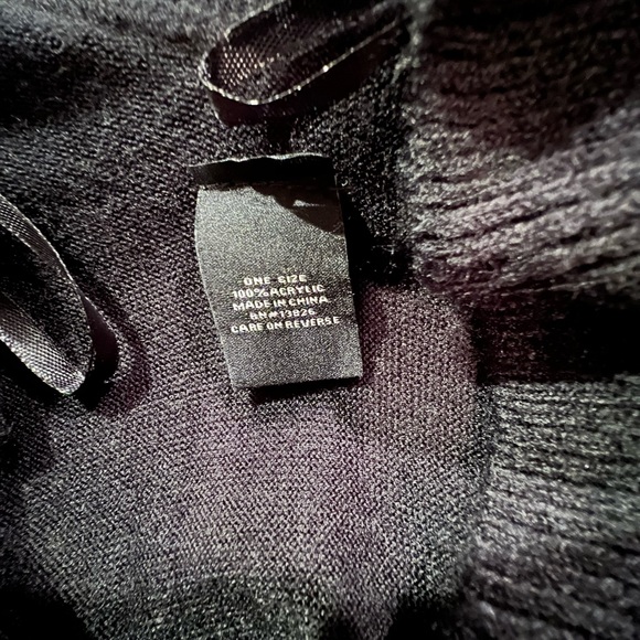 Soft One Size Black Shawl Wrap - Picture 6 of 7